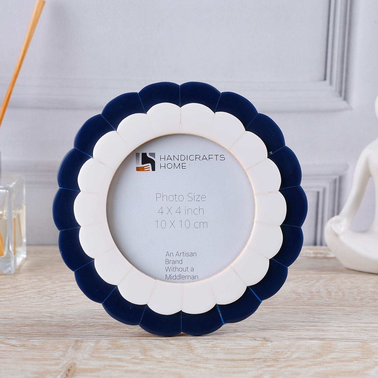 Baby Round Scalloped Resin Inlay Picture Frame, Navy- White, 4" x 4"