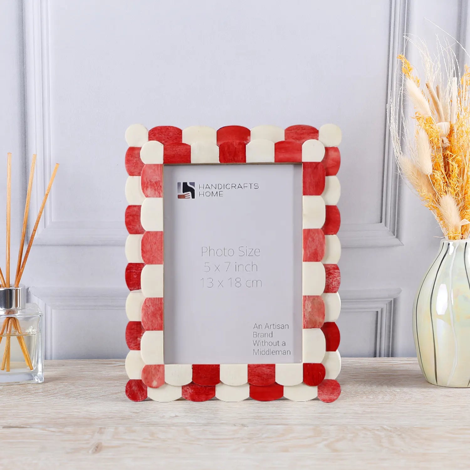 Picture Frame Scalloped Art Collection Bone Inlay Red White 3 Sizes